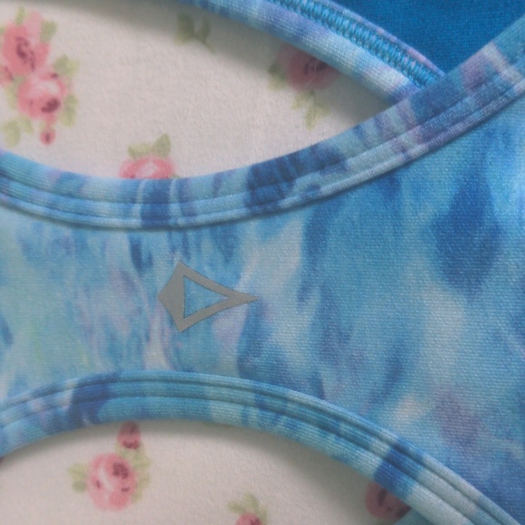 Ivivva active wear tank top - Picture 2 of 3